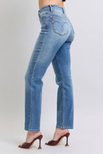 Load image into Gallery viewer, Judy Blue Vintage Wash Thermal Straight Jeans