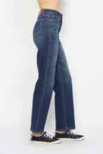 Load image into Gallery viewer, Judy Blue High Waist Tummy Control Jeans