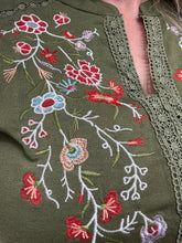 Load image into Gallery viewer, Wildflower Embroidered Top