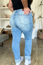 Load image into Gallery viewer, Judy Blue Distressed Straight Jeans with Patch Pockets