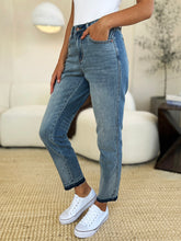 Load image into Gallery viewer, Judy Blue Mid Rise Rigid Magic Release Hem Jeans