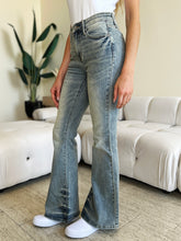 Load image into Gallery viewer, Judy Blue Mid Rise Flare Jeans