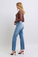 Load image into Gallery viewer, Judy Blue Vintage Wash Thermal Straight Jeans