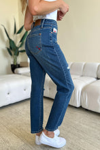 Load image into Gallery viewer, Judy Blue Queen Of Hearts Coin Pocket BF Jeans