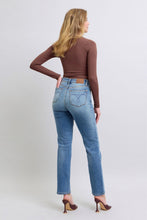 Load image into Gallery viewer, Judy Blue Vintage Wash Thermal Straight Jeans